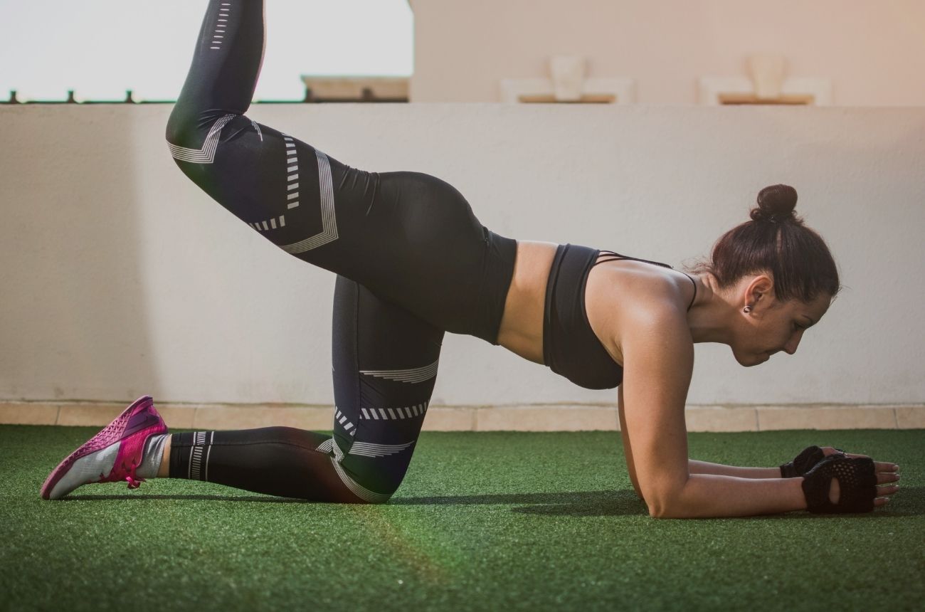 Kickbacks Exercise Guide Benefits, How To Do It & More blog.cult.fit